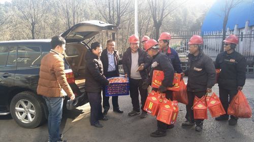 堅守崗位，我們一直在......