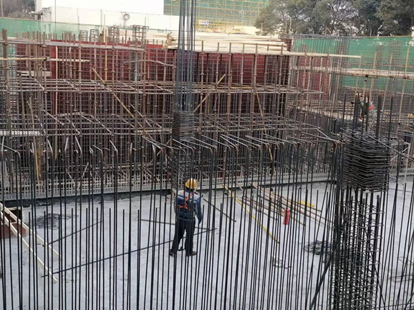 陜煤建設機電安裝公司渭化項目部戰“疫”?！爱a”在行動