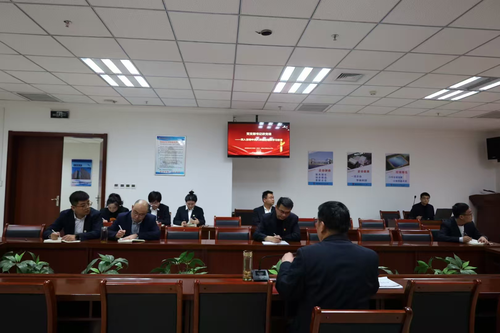 陜煤建設西北分公司：以“三學三促”推動中央八項規定精神落地見效