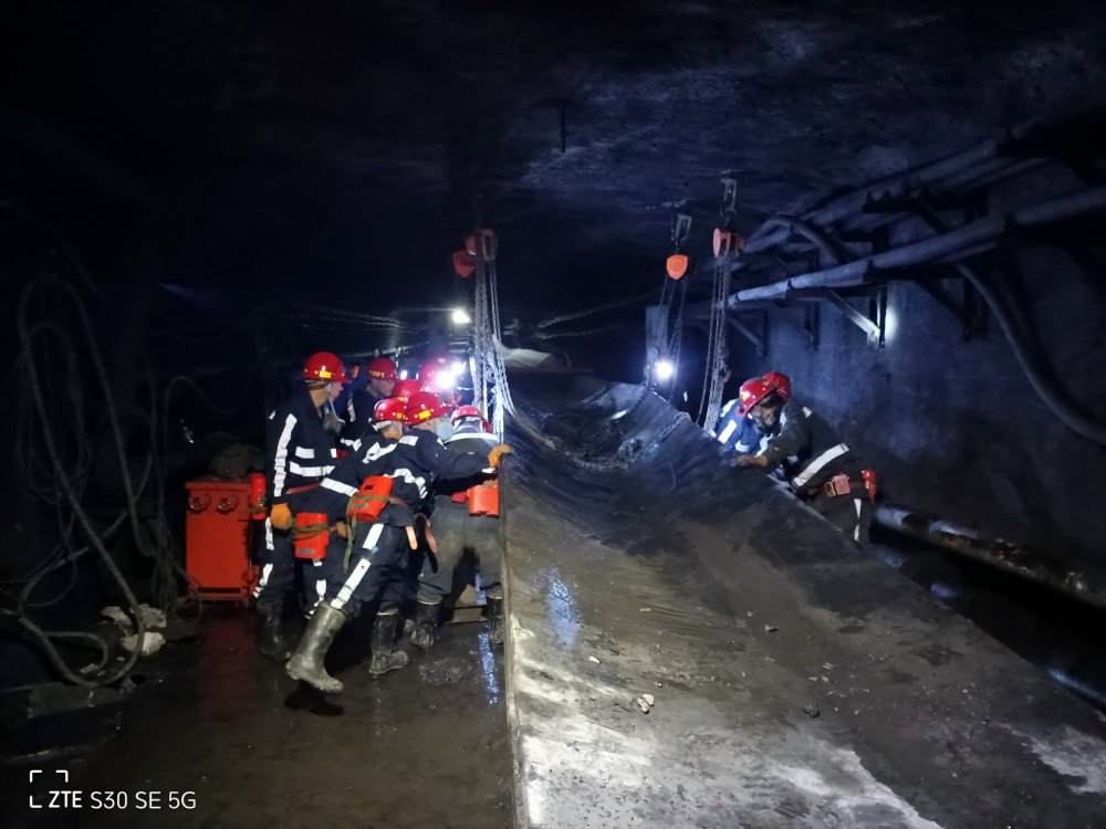 班班聯動、環(huán)環(huán)相扣!陜煤建設韓城分公司張家峁項目部“雙一流”班組打造安全生產“動態(tài)防護鏈”