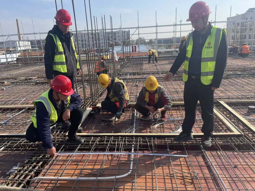 陜煤建設內蒙古分公司第一項目部:一團隊攻堅雙項目,全力沖刺四季度“全年紅”