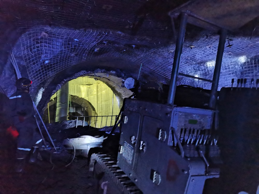  捷報！陜煤建設礦建二公司郭家灘項目部關鍵工程安全順利貫通